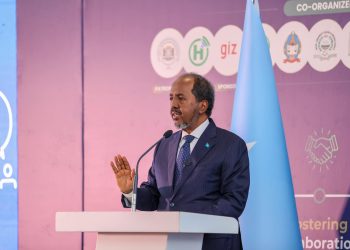 الرئيس الصومالي  يؤكد التزام بلاده بالتعاون الإقليمي ويندد بالأطماع الإثيوبية