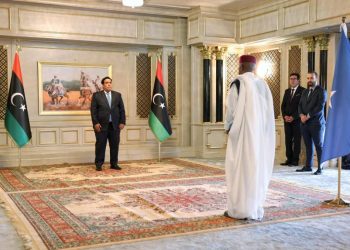 سفير الصومال يسلم أوراق اعتماده لرئيس المجلس الرئاسي بدولة ليبيا (صور)