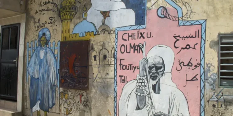 حاول الاستعمار طمسها.. هل تستعيد اللغة العربية مكانتها في غرب أفريقيا؟