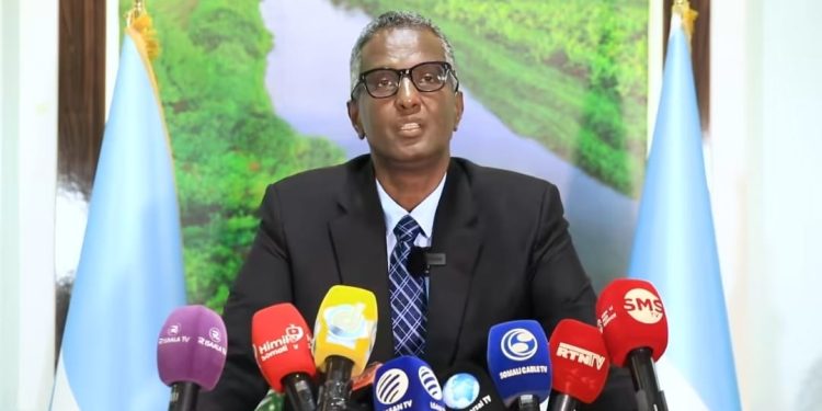 زعيم حزب ودجر النائب عبدالرحمن ورسمه ينتقد بشدة الرئيس والحكومة وقيادات البرلمان وعمدة العاصمة والسياسة الخارجية