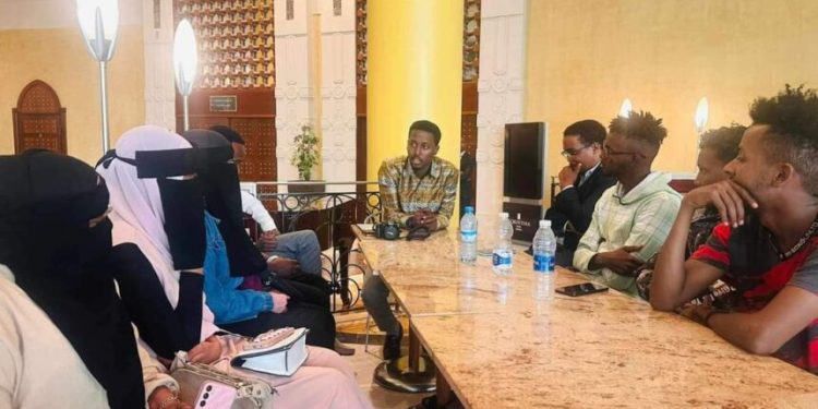 الحكومة الصومالية تبذل جهودا جبارة لإعادة المواطنين العالقين في السجون الليبية
