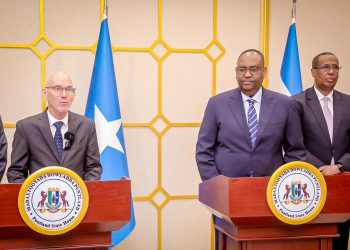 جيمس سوان يجتمع مع رئيس ولاية بونتلاند في غروي