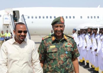 رئيس وزراء إثيوبيا يصل السودان لإجراء مباحثات مع البرهان
