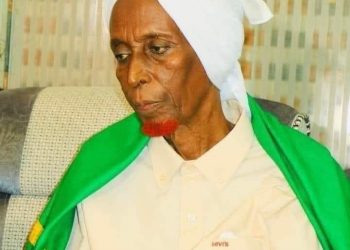 وفاة عالم الصومال الداعية الكبير الشيخ عثمان حدغ