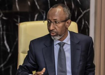 وزير التعليم الصومالي يجتمع مع قيادات اتحاد مدارس محافظة بنادر