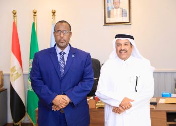 سفير الصومال بالقاهرة يستقبل رئيس لجنة حقوق الإنسان العربية” لجنة الميثاق”