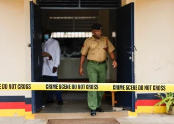 كينيا تبحث عن سجين فار متهم بقتل وتقطيع 42 امرأة