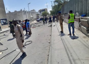 الصومال… مقتل ثلاثة وإصابة آخرين في انفجار سيارة مفخخة بالقرب من القصر الرئاسي