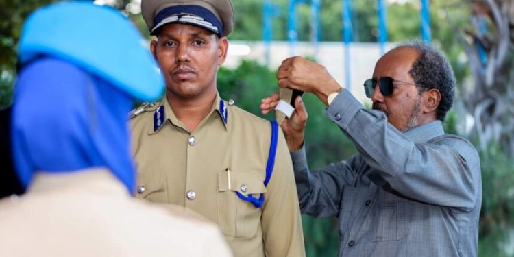 ترقية  قائد جهاز الشرطة سلب أحمد فرين الى رتبة لواء