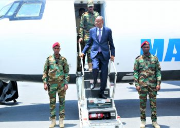 رئيس ولاية جنوب الغرب يصل إلى مقديشو لحضور اجتماع المجلس الاستشاري الوطني