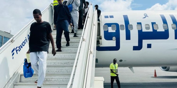 إعادة 164 من المواطنين الصوماليين العالقين في ليبيا