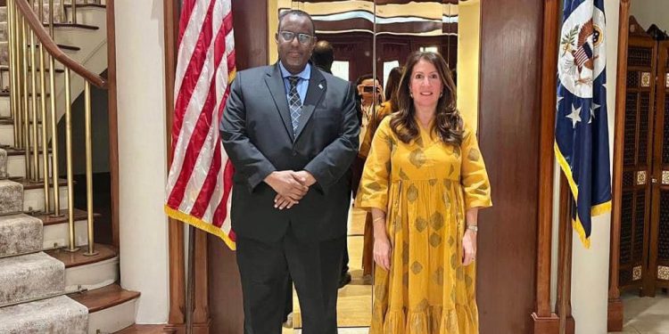 سفير الصومال لدى مصر يلتقي نظيرته الأمريكية لبحث تعزيز التعاون المشترك