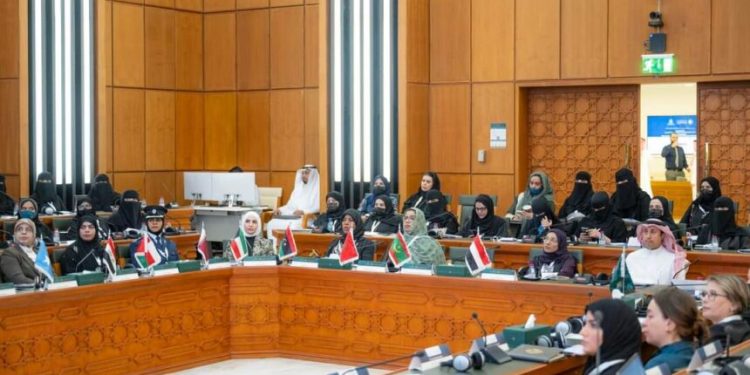 مسؤولون من مصلحة الهجرة والجنسية يشاركون في فعاليات ندوة “ريادة المرأة في القطاعات الأمنية بالرياض