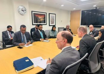 وزير المالية يعقد اجتماعا مع الأمين العام لوزير العلاقات الاقتصادية والتنمية الألمانية