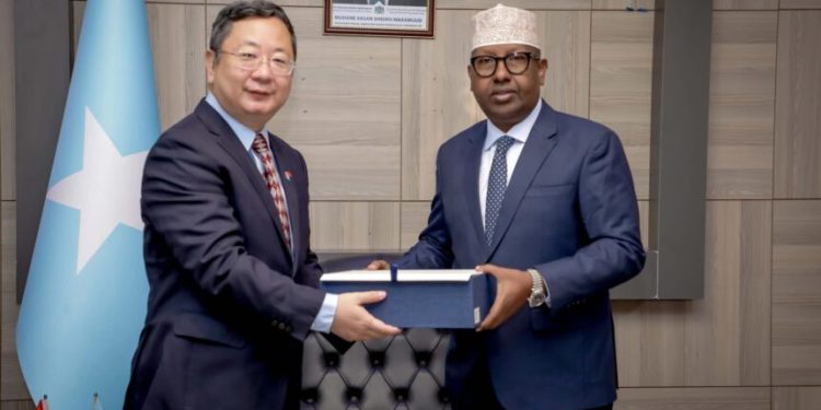 مباحثات صومالية صينية في تعزيز التعاون الثنائي على كأفة الأصعدة