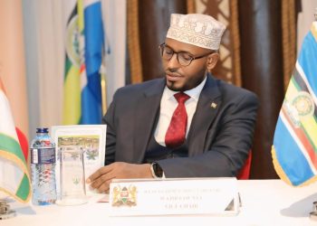 انتخاب محافظ “وجير” أحمد عبد الله رئيسا لمجلس المحافظين في كينيا