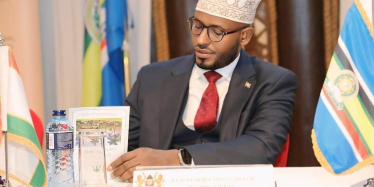 انتخاب محافظ “وجير” أحمد عبد الله رئيسا لمجلس المحافظين في كينيا