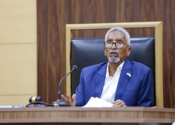 رئيس مجلس الشيوخ يهنئ محمد اليماحي بمناسبة فوزه برئاسة البرلمان العربي