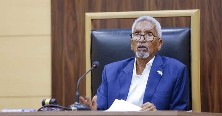 رئيس مجلس الشيوخ يهنئ محمد اليماحي بمناسبة فوزه برئاسة البرلمان العربي