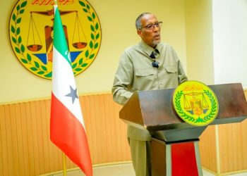 موسي بيحي يعترف بهزيمته في الانتخابات ويؤكد انتقال السلطة إلى الرئيس الجديد