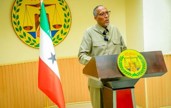 موسي بيحي يعترف بهزيمته في الانتخابات ويؤكد انتقال السلطة إلى الرئيس الجديد