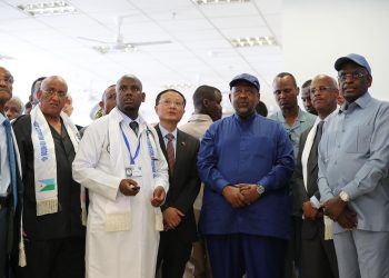 إنجاز طبي تاريخي في جيبوتي: الرئيس غيلي يفتتح مستشفى حديثًا في تاجورة ( بالصور)
