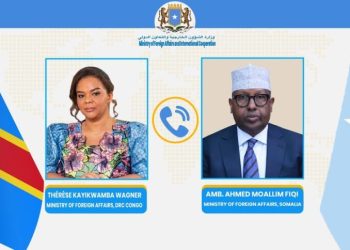 وزير الخارجية يجري اتصالا هاتفيا بنظيرته الكونغو الديمقراطية