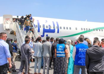 الصومال تنجح في إعادة 161 مواطنًا عالقًا في ليبيا ضمن جهود إنسانية