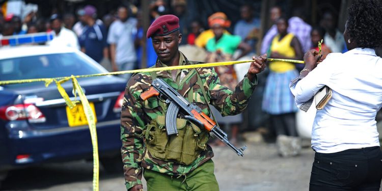 إصابة 8 جنود كينيين في تفجير قرب الحدود مع الصومال