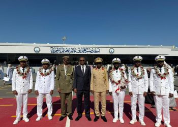وزير الدفاع الصومالي يشارك في حفل تخريج طلبة مرشحين بكلية الزعيم الجوية في قطر