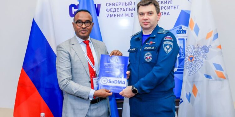 رئيس هيئة إدارة الكوارث الصومالية يلتقي نائب وزير الطوارئ الروسي في موسكو