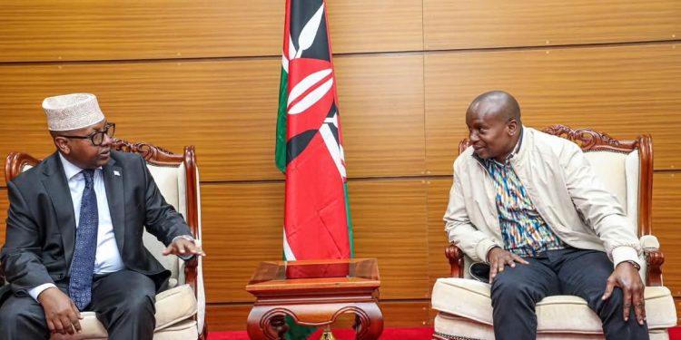 لقاء دبلوماسي رفيع بين وزير الخارجية الصومالي ونائب رئيس كينيا لتعزيز العلاقات الثنائية والتعاون الإقليمي