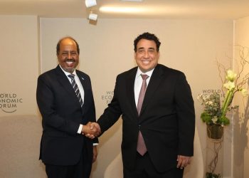 رئيس الصومال ورئيس المجلس الرئاسي الليبي يبحثان التعاون الثنائي في دافوس