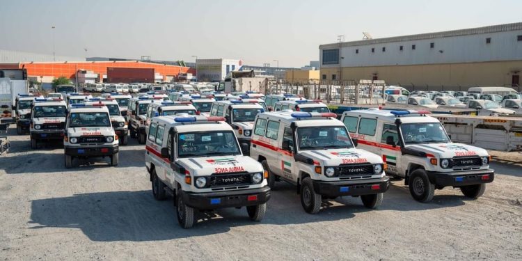 الإمارات ترسل 25 سيارة إسعاف ومساعدات طبية إلى أنغولا