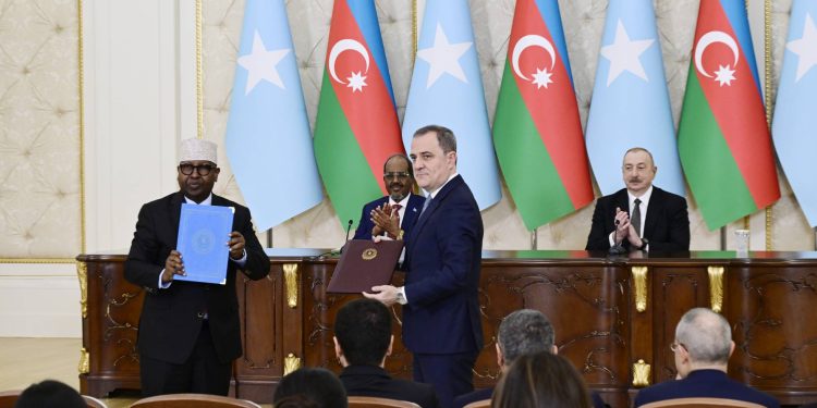 مراسم لتبادل الوثائق الموقعة بين الصومال وأذربيجان