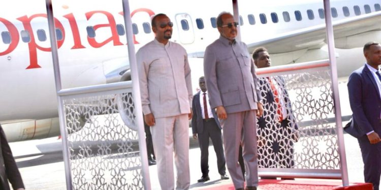 الرئيس الصومالي يستقبل رئيس وزراء إثيوبيا في مقديشو