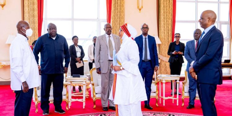 الصومال يعزز علاقاته الدبلوماسية مع الهند وأوغندا بتعيين سفراء جدد