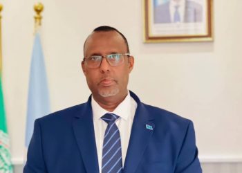 سفير الصومال لدى مصر والمندوب الدائم بجامعة الدول العربية يهنئ جيبوتي بفوزها برئاسة الاتحاد الأفريقي