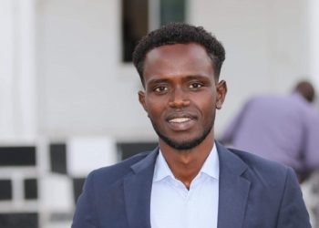 الشرطة الصومالية تعتقل الصحفي علي آدم مؤمن بتهم تتعلق بالأمن العام