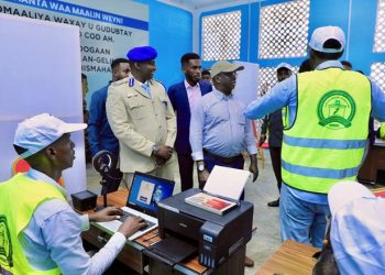    بعد أكثر من نصف قرن.. مقديشو تدشن تسجيل الناخبين لأول انتخابات بالصوت الواحد