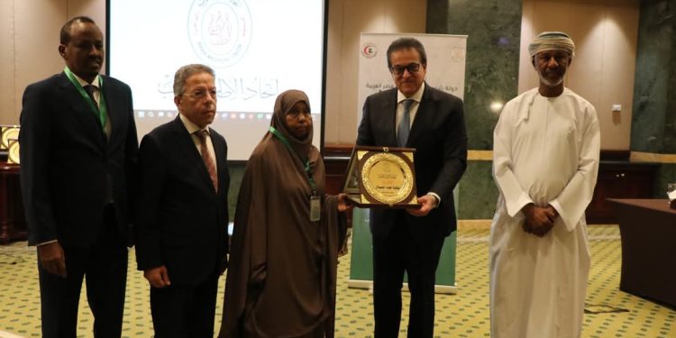 القاهرة تحتضن اجتماع المجلس الأعلى لاتحاد الأطباء العرب وتكرم الوفد الصومالي