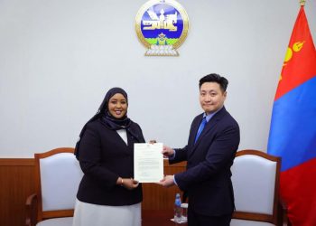 سفيرة الصومال تقدم أوراق اعتمادها للحكومة المنغولية