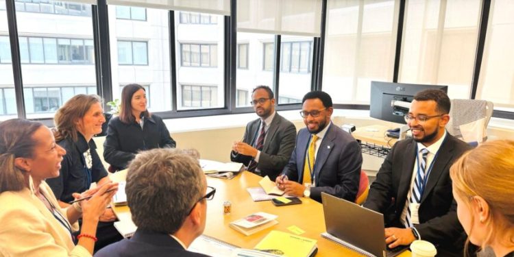 الصومال يبحث دعم الاقتصاد والإصلاحات المالية في اجتماعات الربيع لصندوق النقد والبنك الدولي بواشنطن