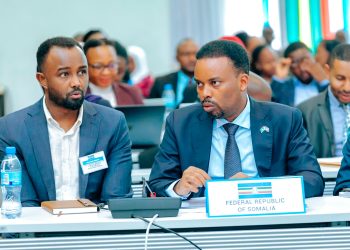الصومال يطالب برفع القيود عن مواطنيه.. مساعٍ لتعزيز وحدة شرق إفريقيا