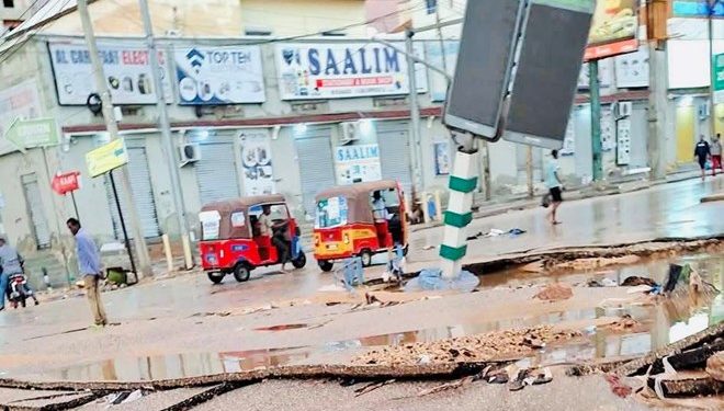 أمطار غزيرة في مقديشو تتسبب في وفيات وأضرار واسعة بالبنية التحتية