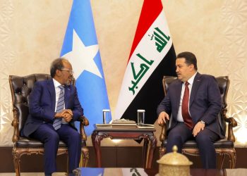 الرئيس الصومالي يصل بغداد للمشاركة في القمة العربية ويؤكد التزام بلاده بمحاربة “الإرهاب “