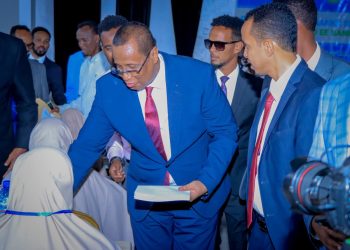 بونتلاند تطلق امتحانات الشهادة الرسمية وسط غياب التنسيق مع الحكومة الفيدرالية