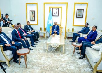 أزمة التمثيل الفيدرالي تتجدد.. بونتلاند وجوبالاند تغيبان عن منتدى تشاوري في العاصمة