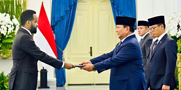 سفير الصومال في إندونيسيا يتسلّم مهامه ويؤكد التزامه بتعزيز العلاقات الثنائية (بالصور)