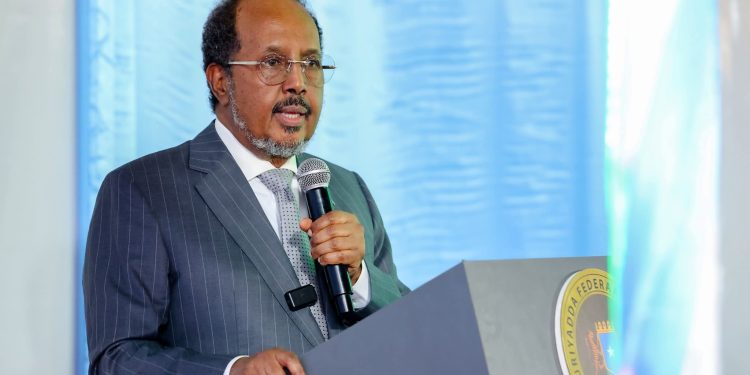 الرئيس الصومالي يدعو “صوماليلاند” إلى استئناف الحوار من أجل إعادة توحيد البلاد